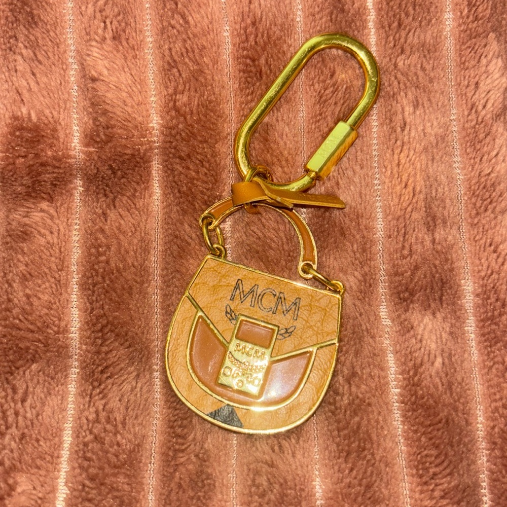 MCM keychain